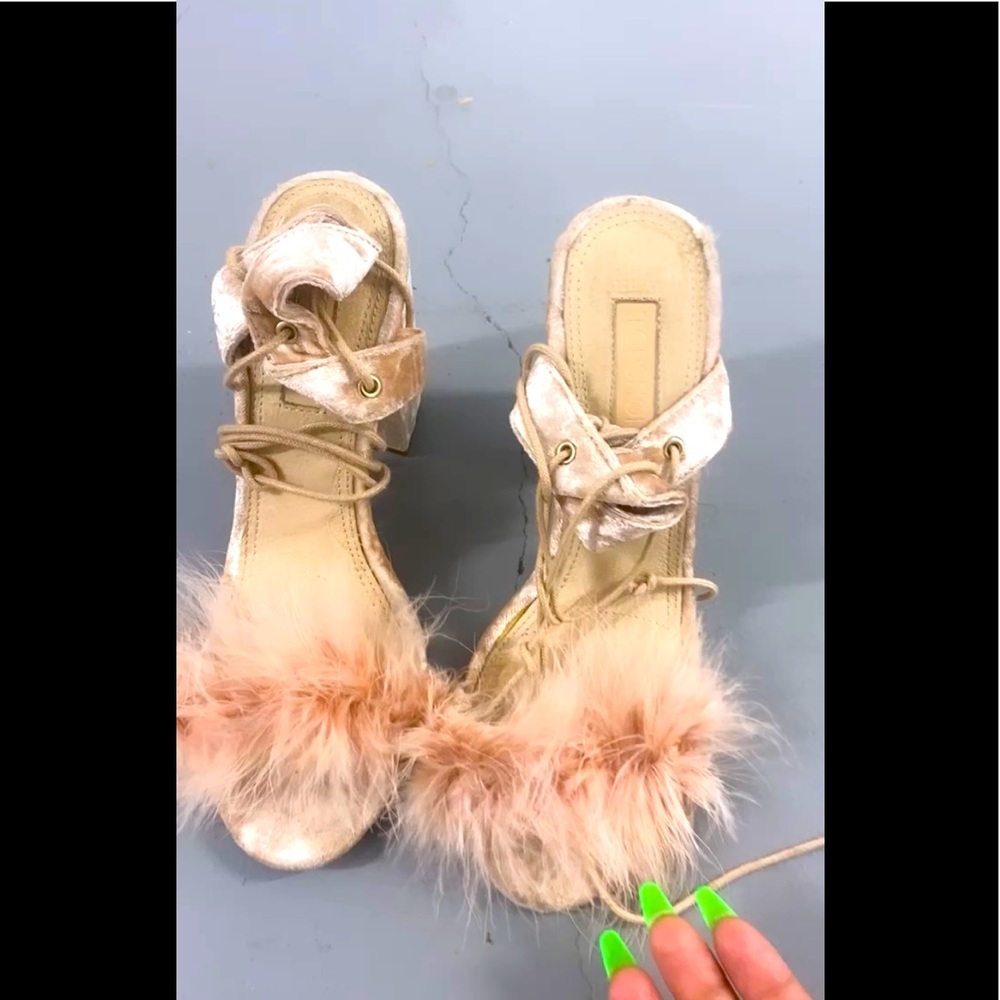 TOP SHOP FUZY HEELS